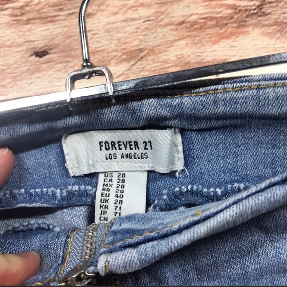 Wide leg high rise jeans with front exposed zipper - Picture 6 of 6